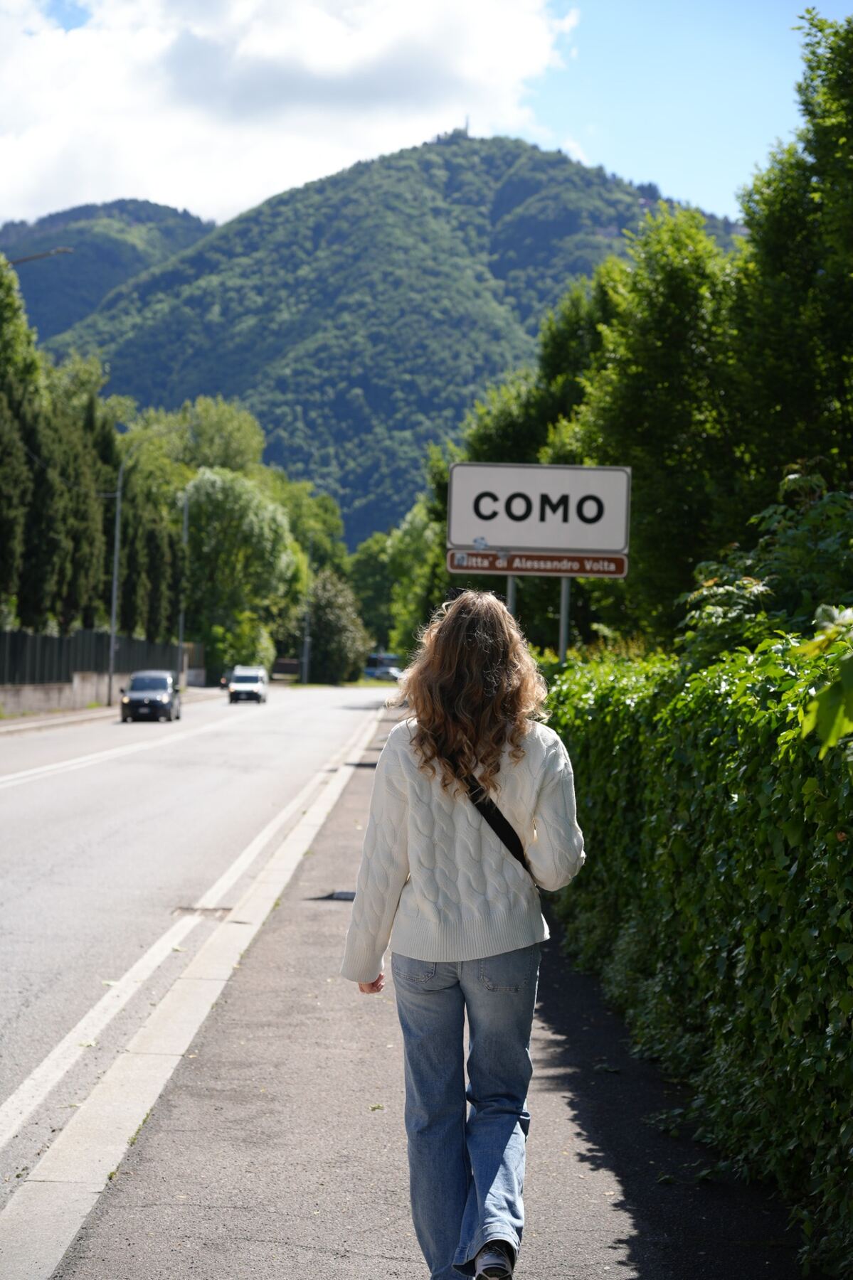 Walking into Como